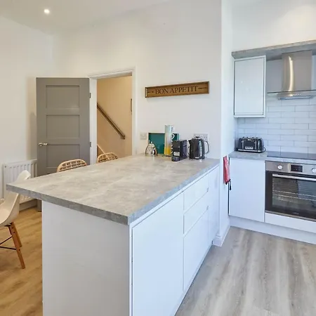 Host & - Cornerhouse * Saltburn-by-the-Sea