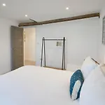 Host & - Cornerhouse *