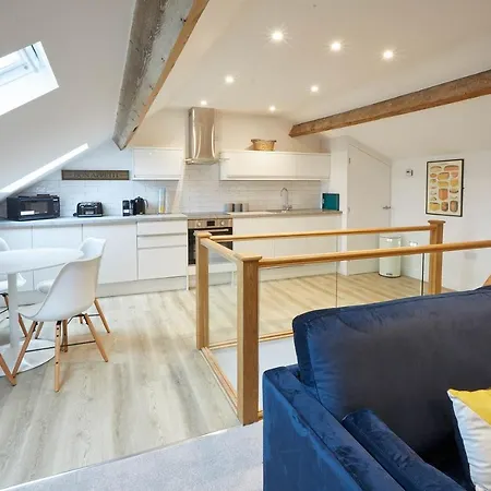 Host & - Cornerhouse *