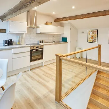 Host & - Cornerhouse * סולטברן-ביי-דה-סי