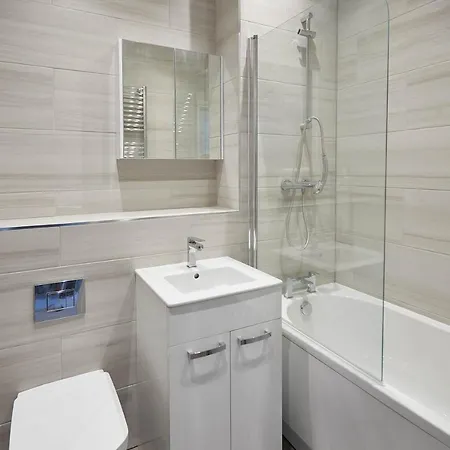 Host & - Cornerhouse Apartment
