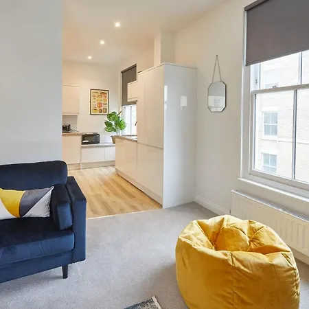 Host & - Cornerhouse * סולטברן-ביי-דה-סי