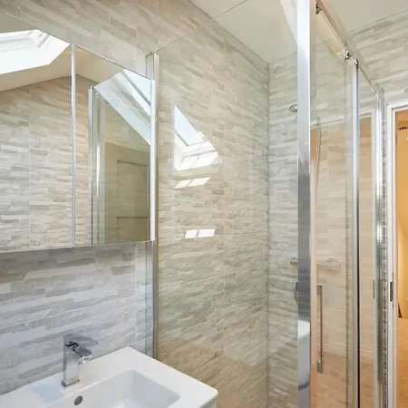 Host & - Cornerhouse *