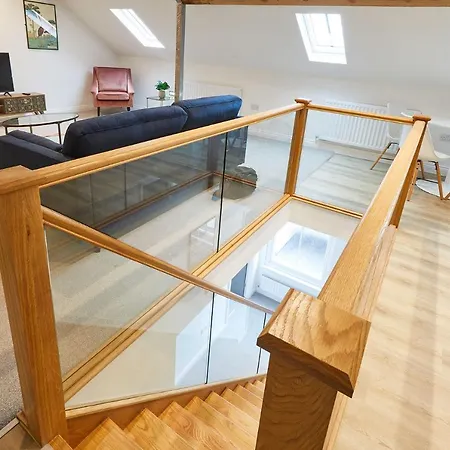 Host & - Cornerhouse *