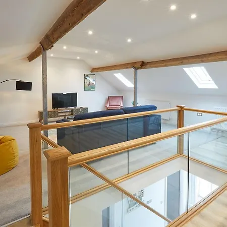 Host & - Cornerhouse